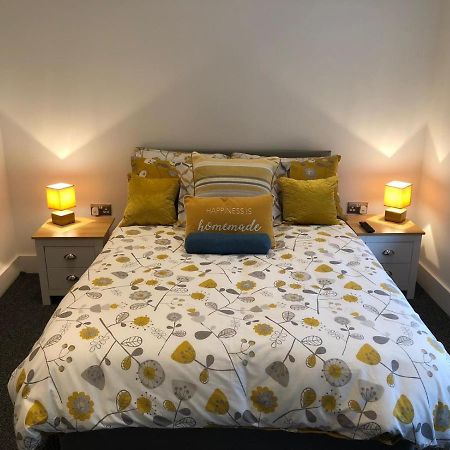 Marine Villa Hotel & Suites - Close To Beach, Train Station & Southend Airport Exteriér fotografie