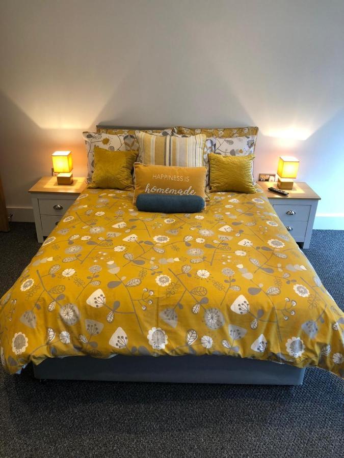 Marine Villa Hotel & Suites - Close To Beach, Train Station & Southend Airport Exteriér fotografie