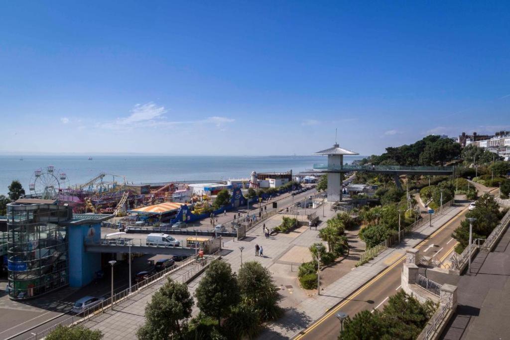 Marine Villa Hotel & Suites - Close To Beach, Train Station & Southend Airport Exteriér fotografie